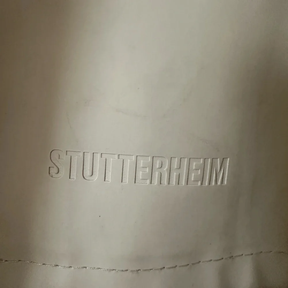 Stutterheim Light Sand Hooded Raincoat - Picture 4 of 7